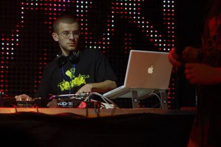 dj_undoo_resize.jpg