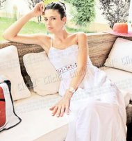 Click! Piţurcă jr. a pus mâna pe cea mai frumoasă româncă