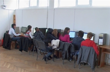 profesori_si_internet_1.jpg profesori_si_internet_1.jpg