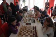 Concurs organizat în premierăPrimarul Adrian Stan a premiat laureaţii Cupei de Iarnă la şah