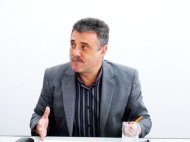 Primarul susţine că a pus în aplicare o decizie judecătoreascăMoinescu - „Iordache vroia să-i dea secretarei teren în centru\