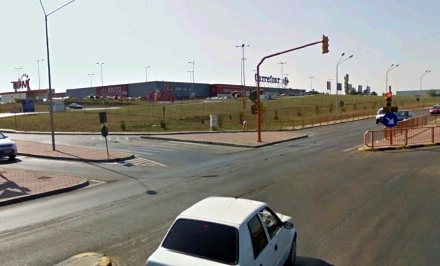 DN2a_-_intersectie_carrefour.jpg DN2a_-_intersectie_carrefour.jpg