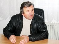 Vasile Băjan - „E nevoie de o pasarelă peste pârâul Topolog\