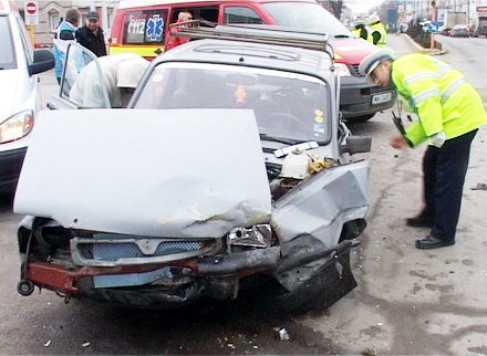 ACCIDENT_CAPITOL_REFACUT_2.jpg ACCIDENT_CAPITOL_REFACUT_2.jpg