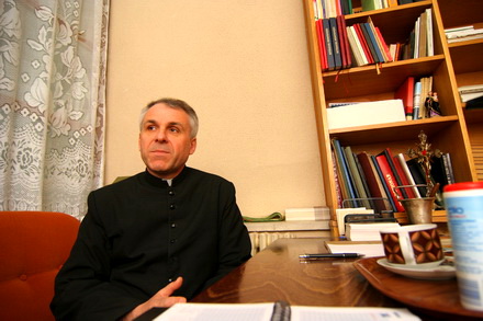 interviu cu monseniorul ieronim iacob noul preot al bazilicii sfantul anton am fost primul preot capelan