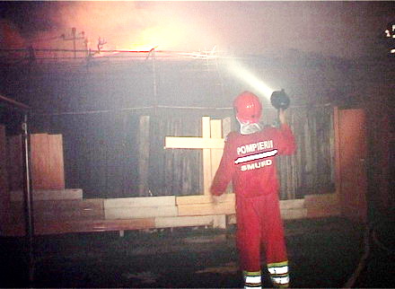 INCENDIU_CASA_3.jpg INCENDIU_CASA_3.jpg