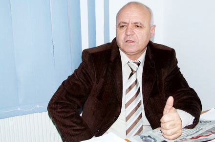 containere-Mihai_Viteazu_primar_Gheorghe_Grameni_05.jpg