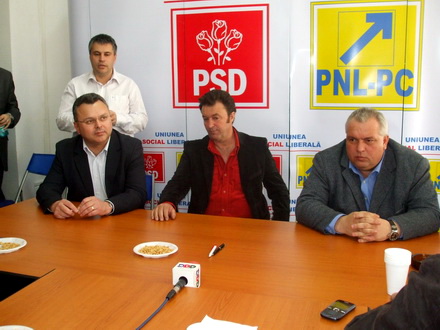 cinci organizatii au semnat acordurile privind constituirea si functionarea uniunii social liberale galerie