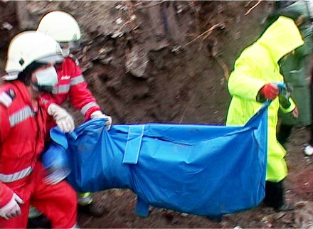 Cadavru_Canalizare_3.jpg Cadavru_Canalizare_3.jpg