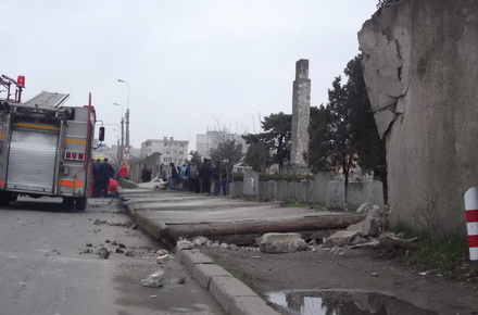 fotoreportaj accident gardul cimitirului central 99776 320374