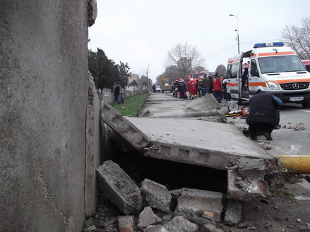 fotoreportaj accident gardul cimitirului central 99776 320374