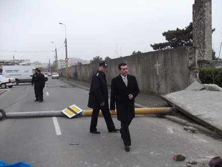 fotoreportaj accident gardul cimitirului central 99776 320374