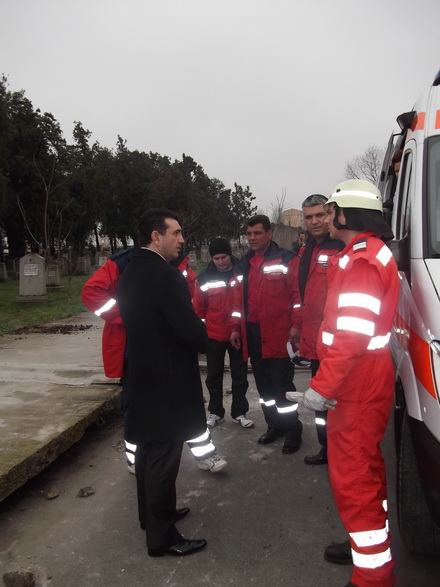 fotoreportaj accident gardul cimitirului central 99776 320374
