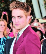 ClickRobert Pattinson vorbeşte despre viaţa lui amoroasă!