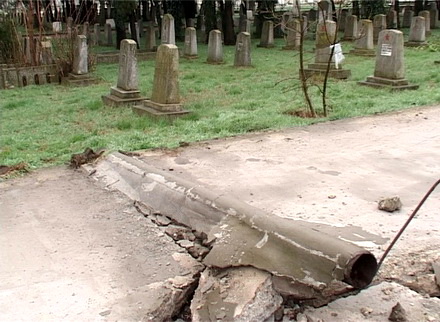 continuare_gard_cimitir_1.jpg continuare_gard_cimitir_1.jpg