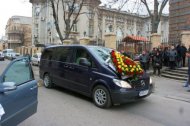 Fotoreportaj Vezi cine a condus-o pe ultimul drum pe Liliana Lazia