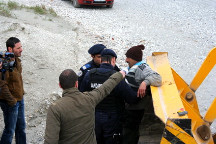 demolari cu scandal pe plaja din navodari galerie foto 35040 320823