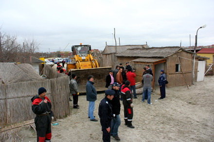 demolari cu scandal pe plaja din navodari galerie foto 35040 320823
