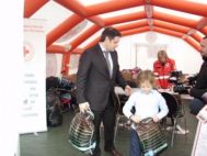 Alexandre Eram si fiul sau au donat haine pentru copii in campania \