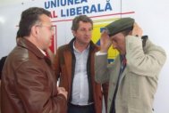 Mazăre are şapcă nouă din Cuba. Cadou de la liberalul Tucan