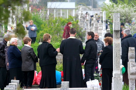 fotoreportaj la cimitir de pastele blajinilor 77577 324061