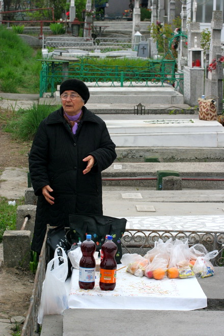 fotoreportaj la cimitir de pastele blajinilor 77577 324061