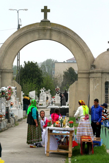 fotoreportaj la cimitir de pastele blajinilor 77577 324061