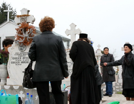 fotoreportaj la cimitir de pastele blajinilor 77577 324061
