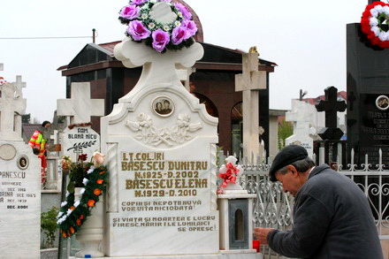 fotoreportaj la cimitir de pastele blajinilor 77577 324061
