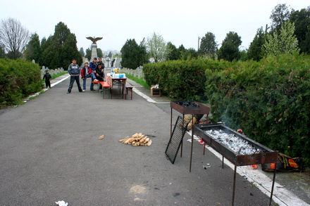 fotoreportaj la cimitir de pastele blajinilor 77577 324061