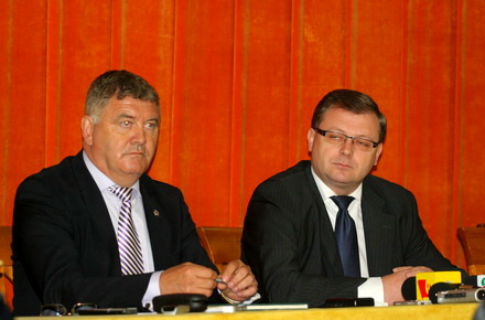 conferinta_catana_popa_2.jpg