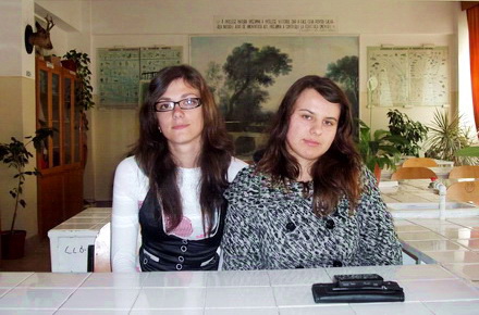 elev_emilia_sabau-_adelina_mitrea_1.jpg elev_emilia_sabau-_adelina_mitrea_1.jpg