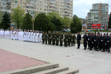cine a participat la ceremonialul militar de ziua eroilor galerie foto 36046 325031