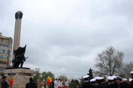 cine a participat la ceremonialul militar de ziua eroilor galerie foto 36046 325031