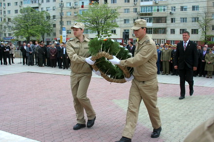 cine a participat la ceremonialul militar de ziua eroilor galerie foto 36046 325031