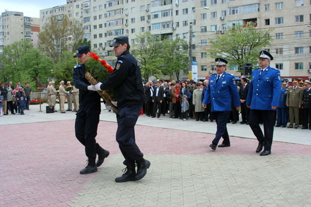 cine a participat la ceremonialul militar de ziua eroilor galerie foto 36046 325031