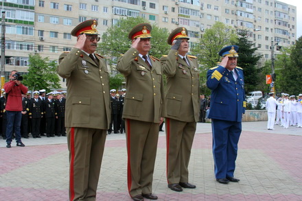 cine a participat la ceremonialul militar de ziua eroilor galerie foto 36046 325031