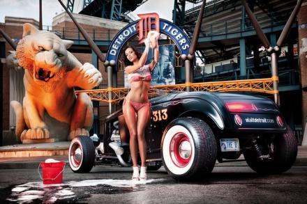 miss-tuning-calendar-2011-02.jpg