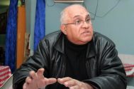 Primăria nu le-a încheiat contracte de închiriere şi nu şi-au plătit curentulZeci de familii din Cernavodă stau la lumânare
