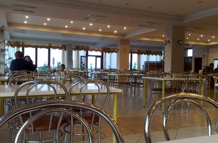 restaurant_2.jpg