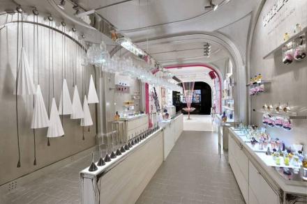 guerlain-pop-up-store-1.jpg