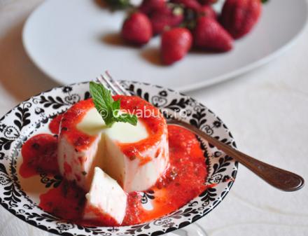 pannacotta-cu-lamaie-01.jpg