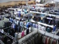 Târg de haine la Pavilionul Expoziţional