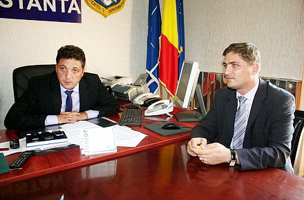 2_CV_Valentin_Burlacu_Camil_Manea_5.jpg 2_CV_Valentin_Burlacu_Camil_Manea_5.jpg