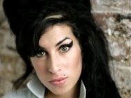 Blestemul vârstei de 27 de ani Amy Winehouse, cea mai recentă „victimă”