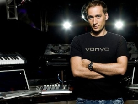 paul-van-dyk-vine-la-navodari-434x326.jpg