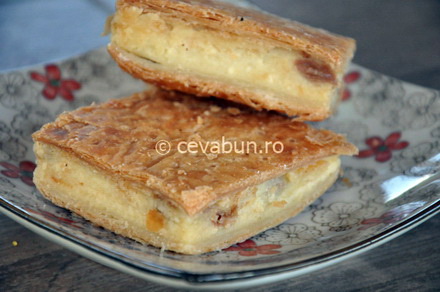 Placinta_cu_branza_dulce.jpg Placinta_cu_branza_dulce.jpg
