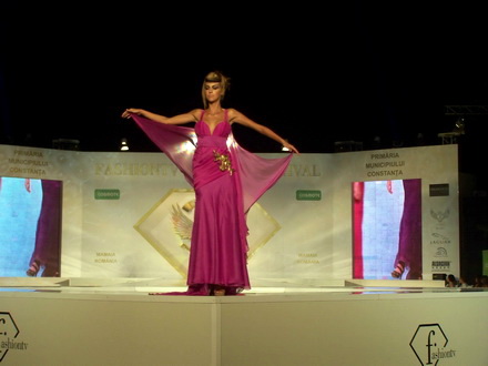 superlativele litoralului romanesc the office mamaia ocean view si crema summer club premiate la festivalul