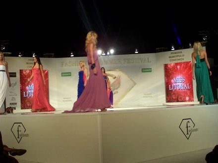 superlativele litoralului romanesc the office mamaia ocean view si crema summer club premiate la festivalul
