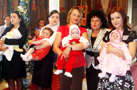 Cumpana_Cumpana_biserica_copii_botezati_04.jpg Cumpana_Cumpana_biserica_copii_botezati_04.jpg